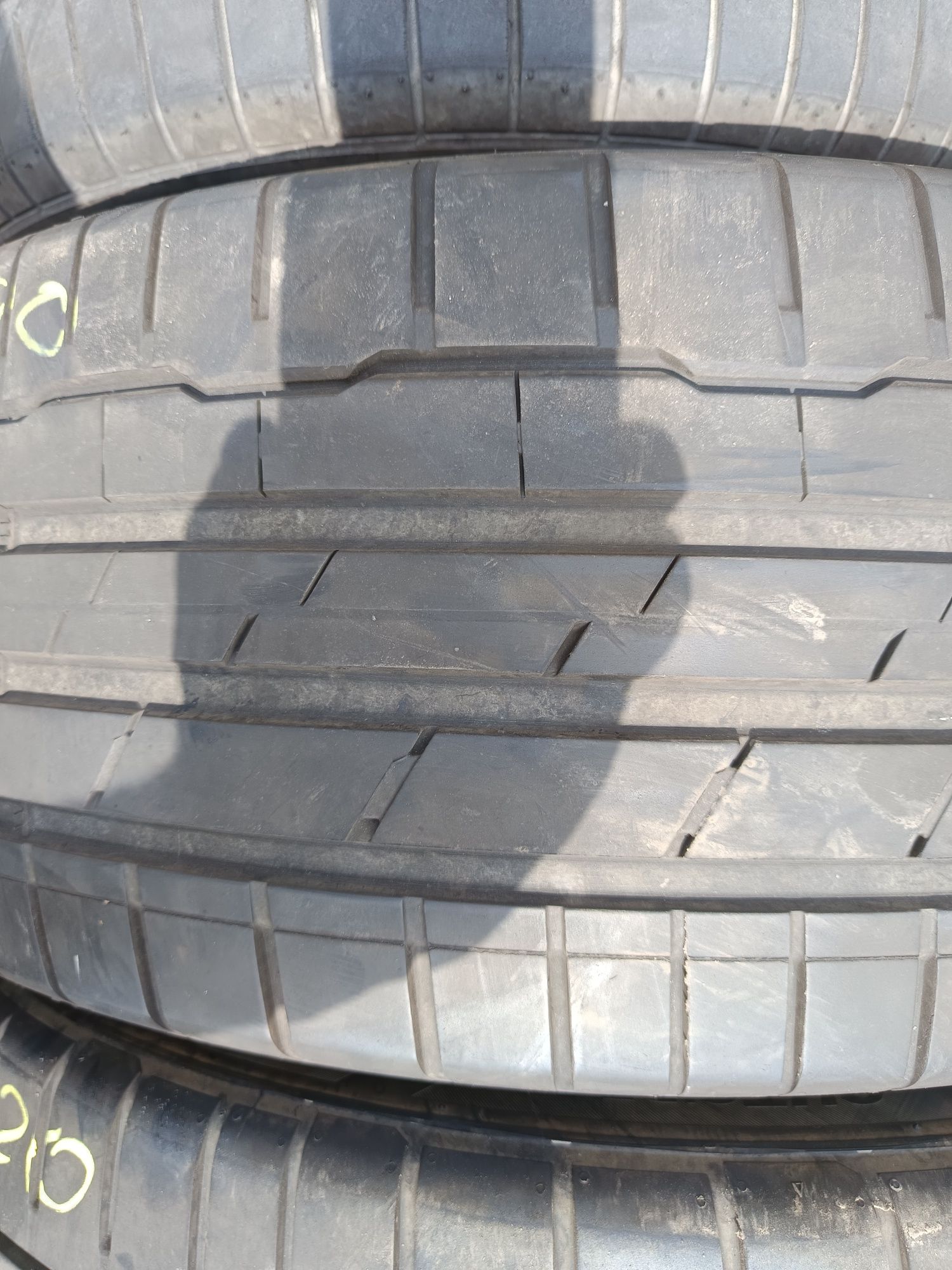 Opony 255/45 R20 demo
