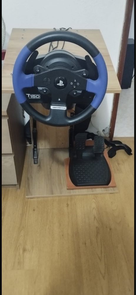 Volante thrustmaster t150rs