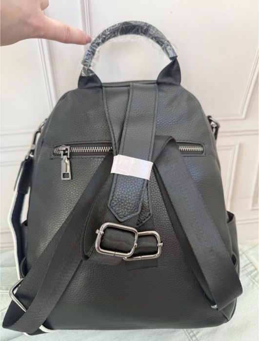 Стильний шкіряний рюкзак