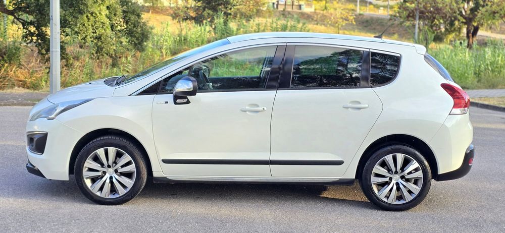 PEUGEOT 3008 STYLE Ano 2015  a diesel
