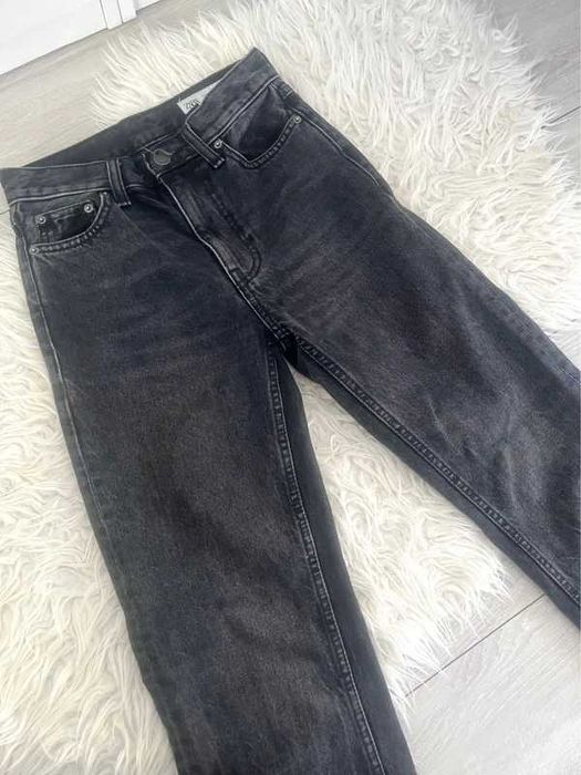 Ciemne damskie spodnie straight Zara XXS
