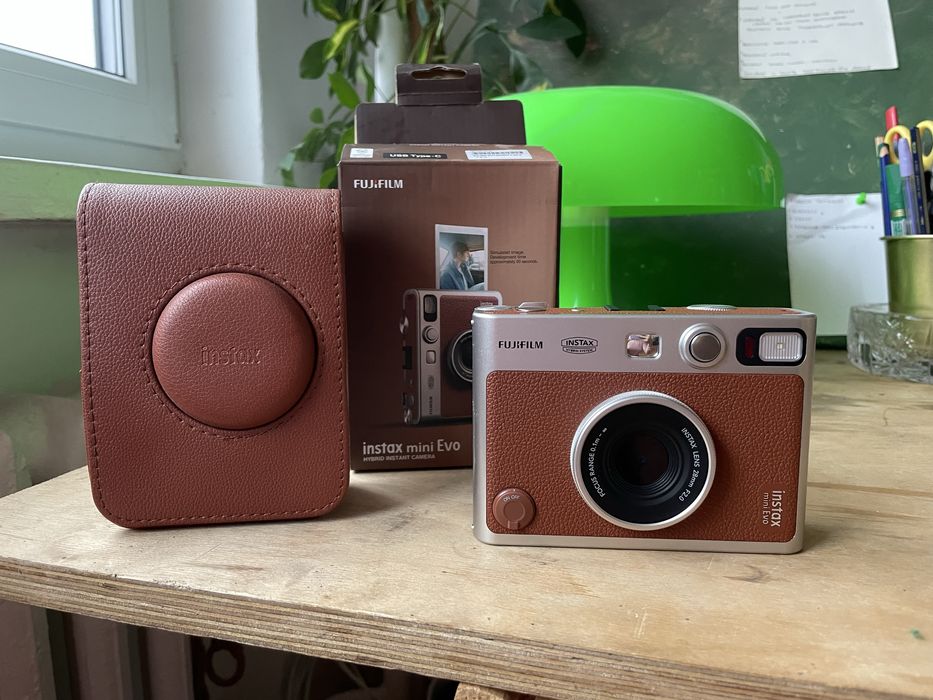 aparat instax mini Evo- brazowo - srebrny