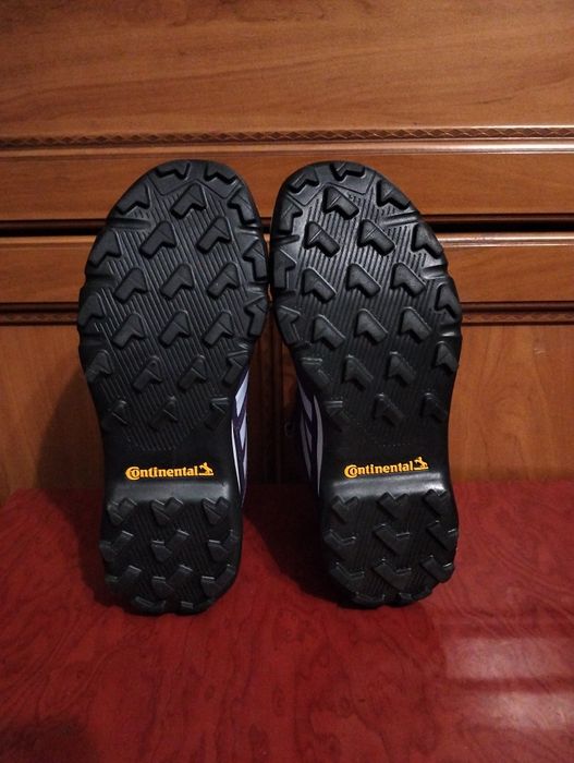 Взуття, кросівки Adidas Terrex Gore-Tex.