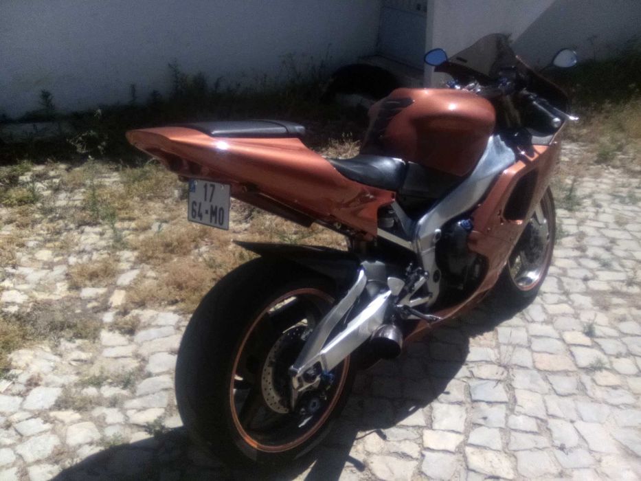 Vendo Yamaha R1 de 99