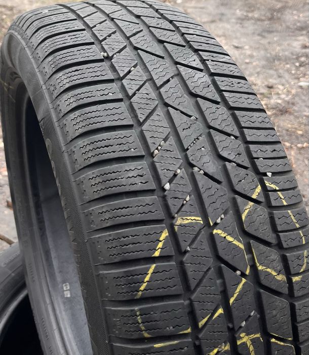 Зимові шини пара 235/55 r17 Continental