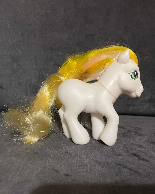 my little pony g3 golden delicious 2004 (USA)