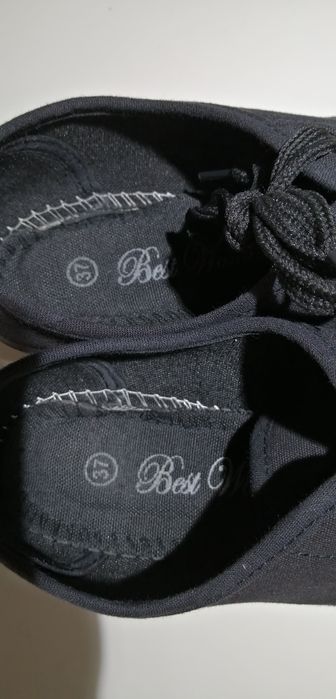 Calçado ténis pretos