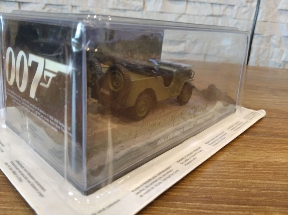 1:43 Willis Jeep M606 James Bond 007