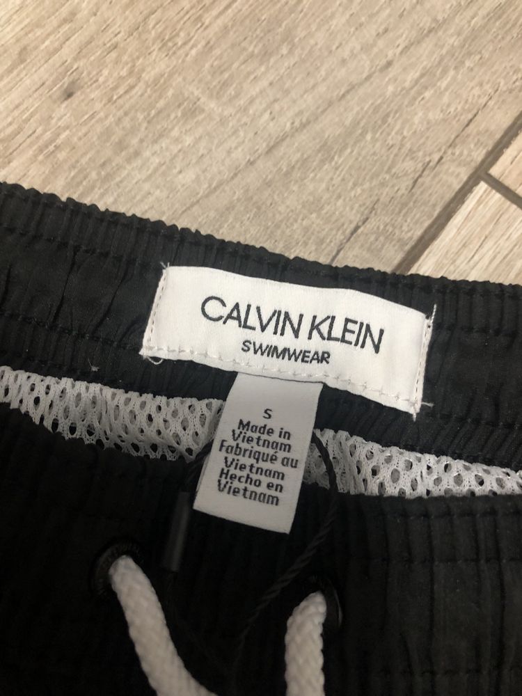 Шорты мужские пляжные Calvin Klein, размер S