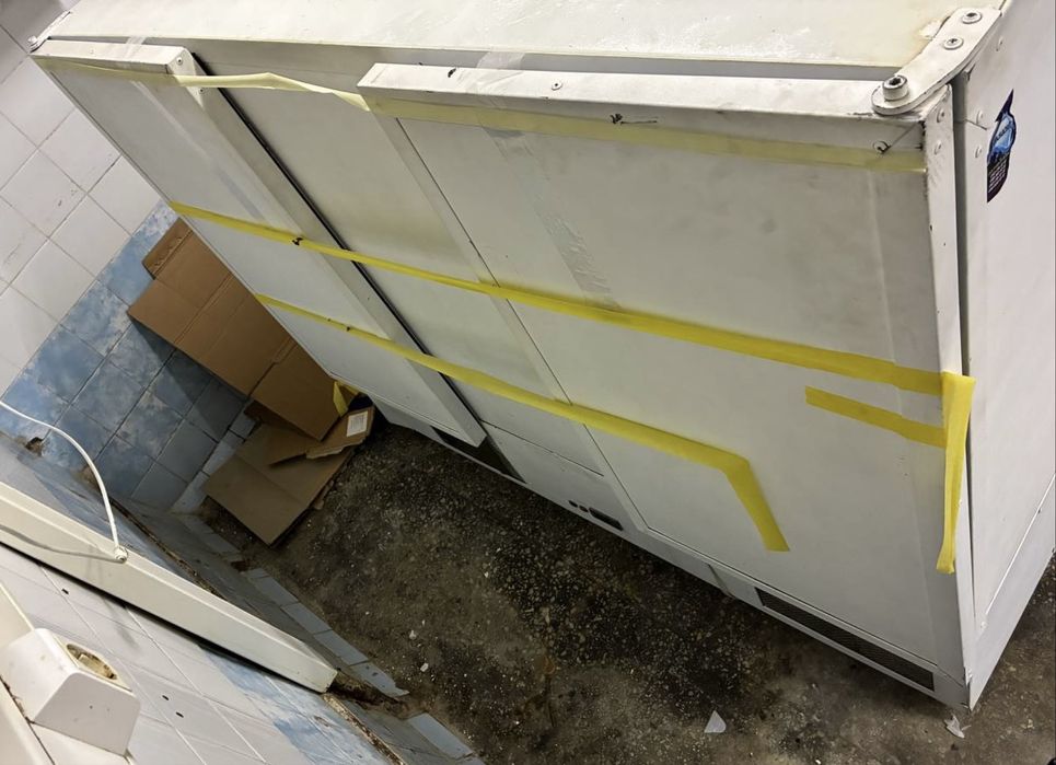 Десертна (кондитерська) вітрина