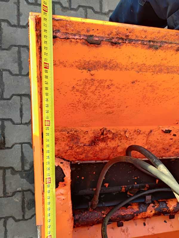 D.W. Tomlin PP700 posypywarka soli i piasku 700 L