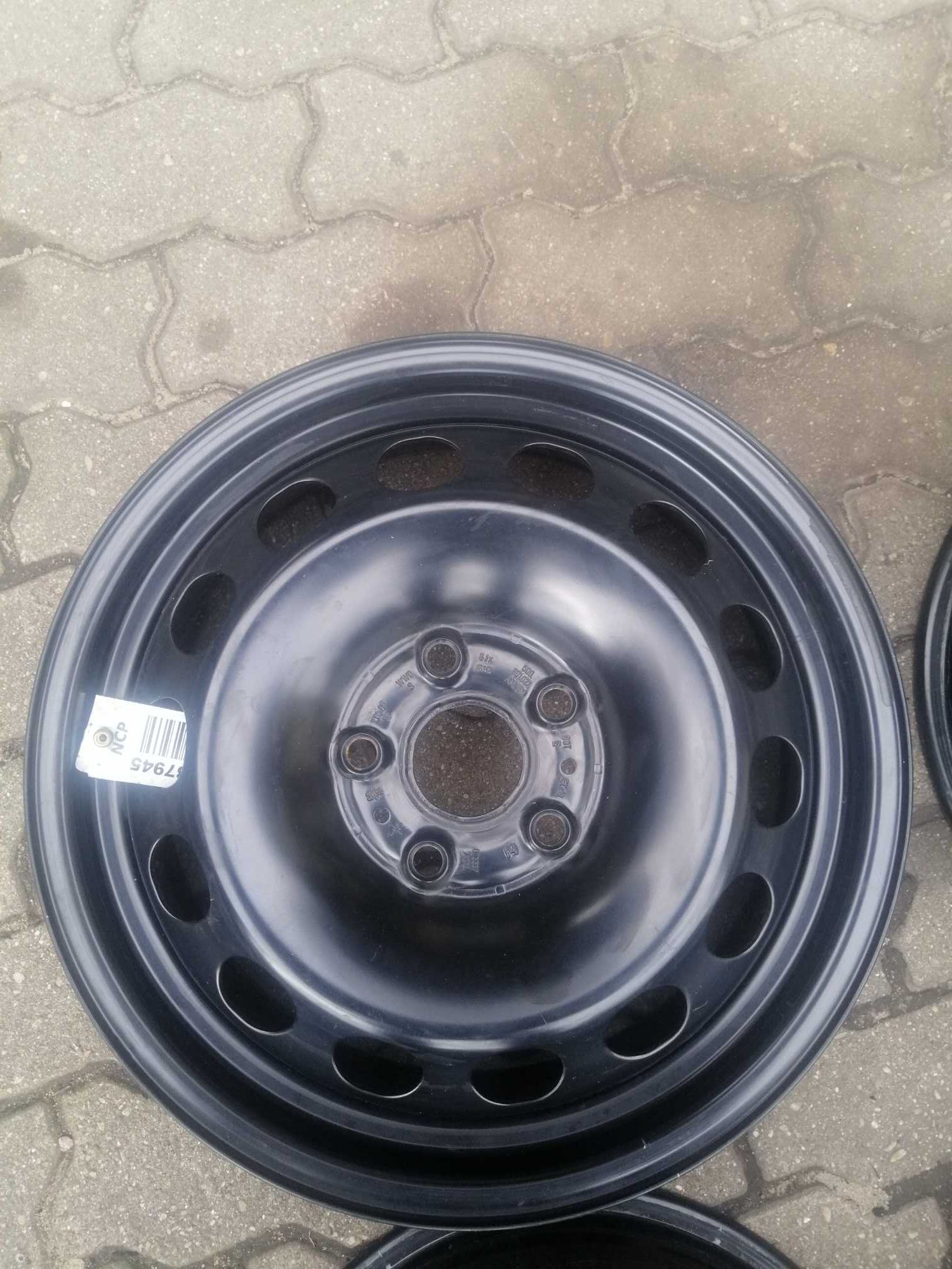 Felgi stalowe R 16 5 x 108 Jak Nowe Forda Volvo