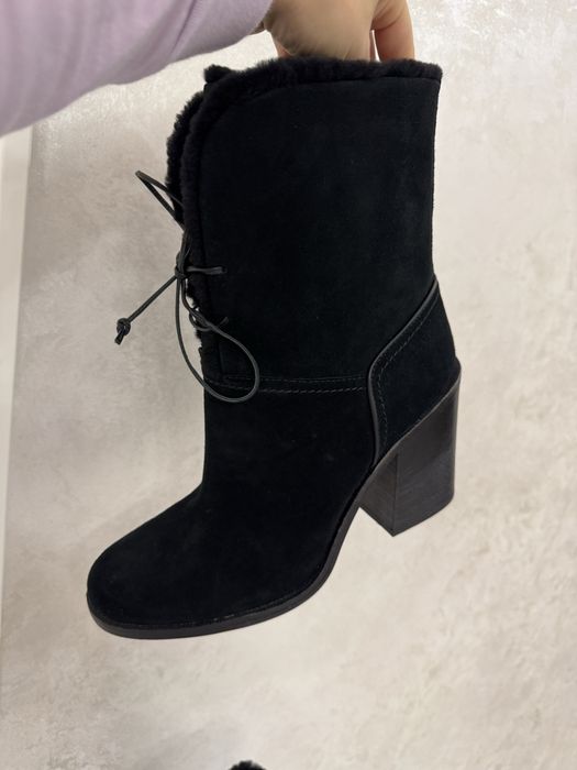 Оригинал ботинки теплі фірма Ugg