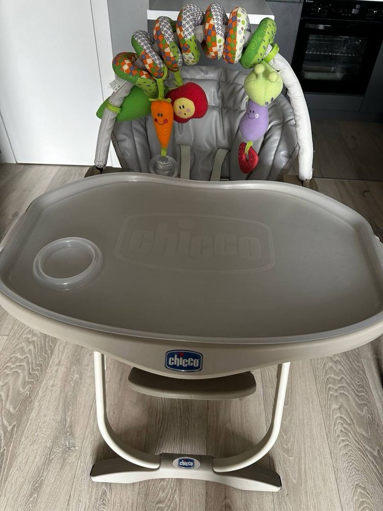 Стульчик для кормления Chicco Polly Magic