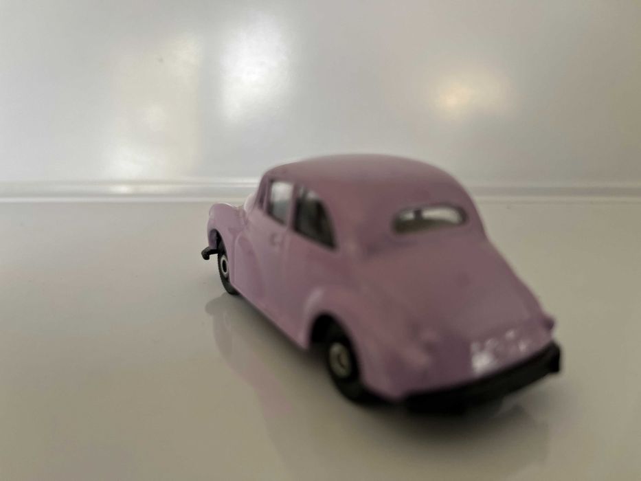 Corgi - Morris Minor - Fina - rosa - como NOVO - Esc.1/46
