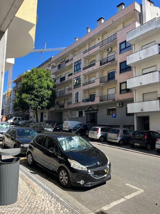 Apartamento T3 para Arrendamento na Rua Cândido dos Reis – Viseu