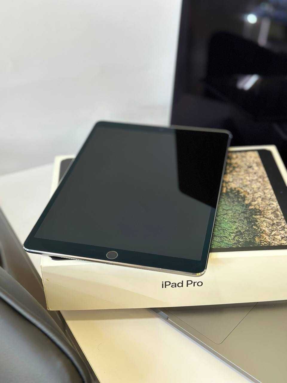 Б/У  iPad Pro 10.5 Wi-Fi + LTE 64GB • iPeople • Гарантія •  Обмін