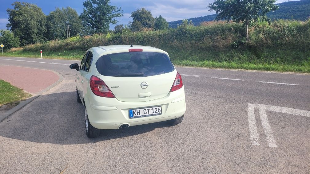 Opel corsa z Niemiec  1.4 benzyna