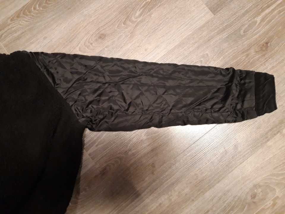 Czarna kurtka damska młodzieżowa jeans ocieplana barankiem Bershka r.S