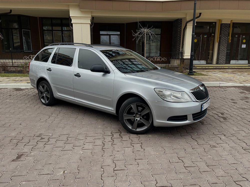 Skoda Octavia 1.6 tdi 2011 год