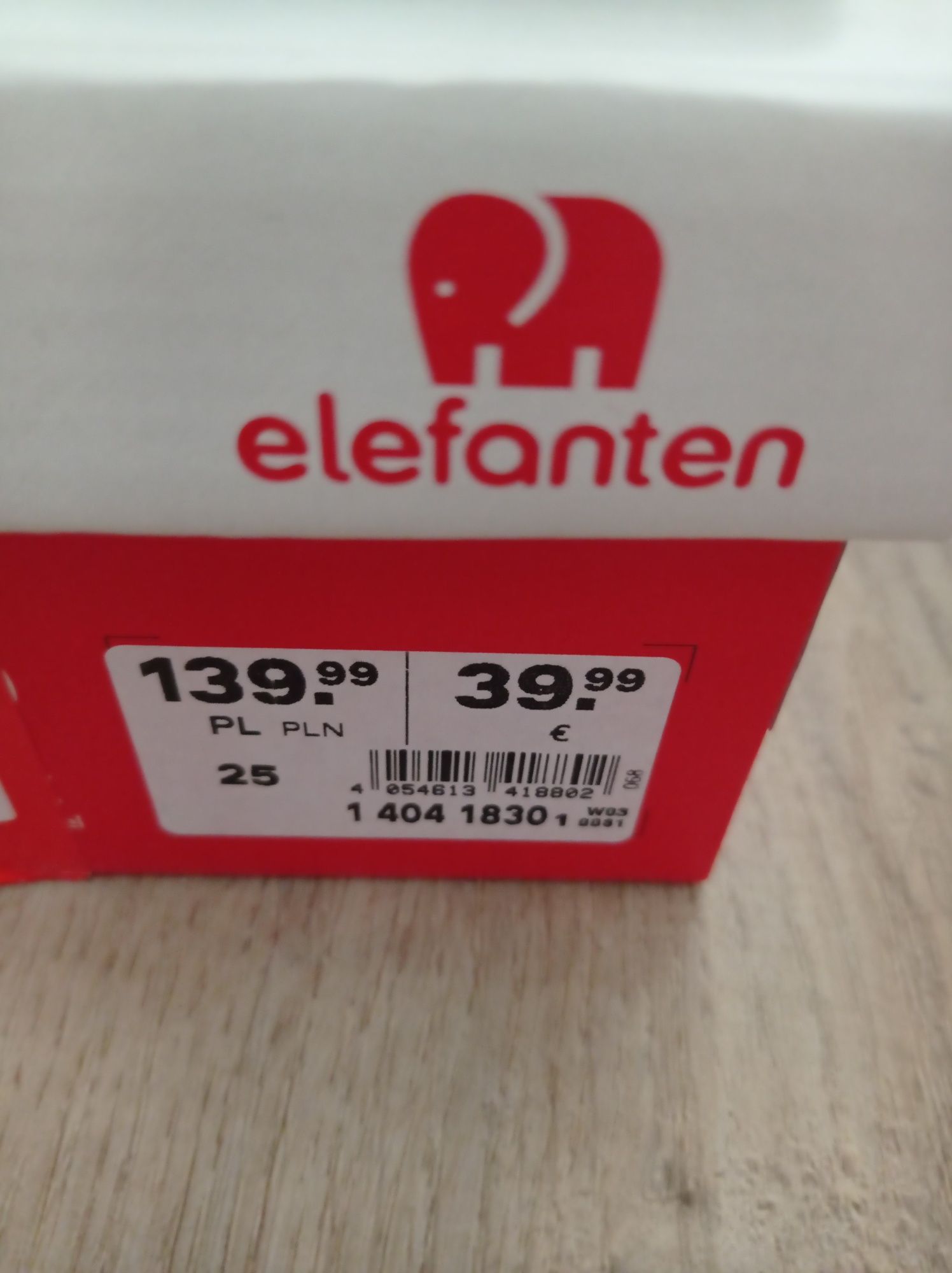 Sprzedam buty Elephanten rozmiar 25 plus kapcie gratis