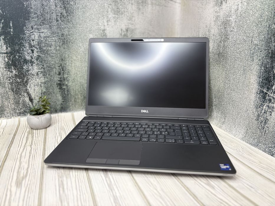 Dell Precision 7560|i9-11950H|32GB RAM|SSD 512|Quadro RTX A4000 8 GB