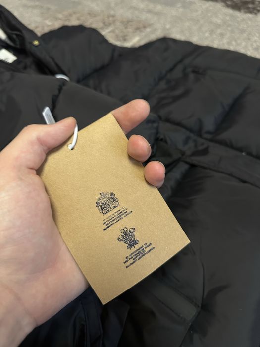 Новий пуховик Burberry