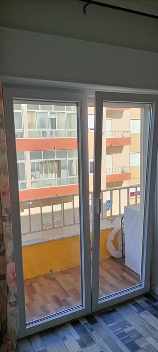 Vende-se PARTICULAR Apartamento T4 (3 quartos)