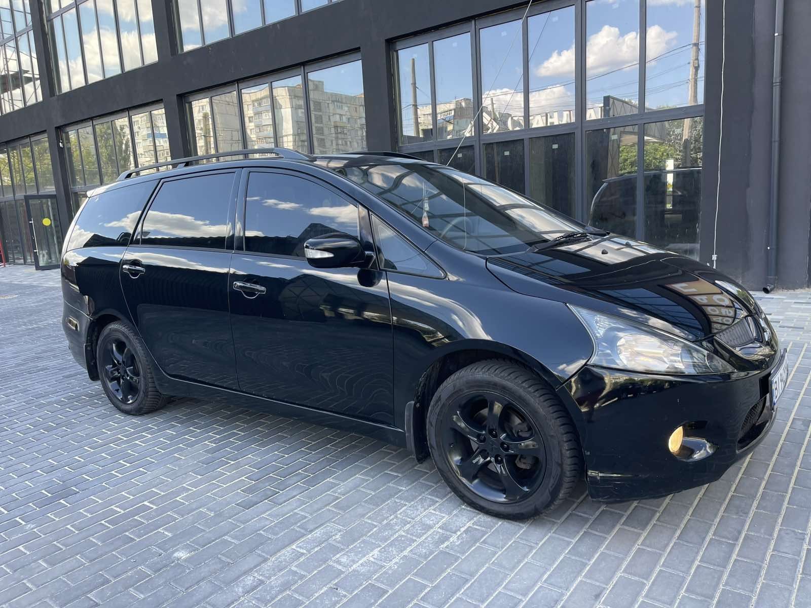 Mitsubishi Grandis 2.4 Газ Автомат