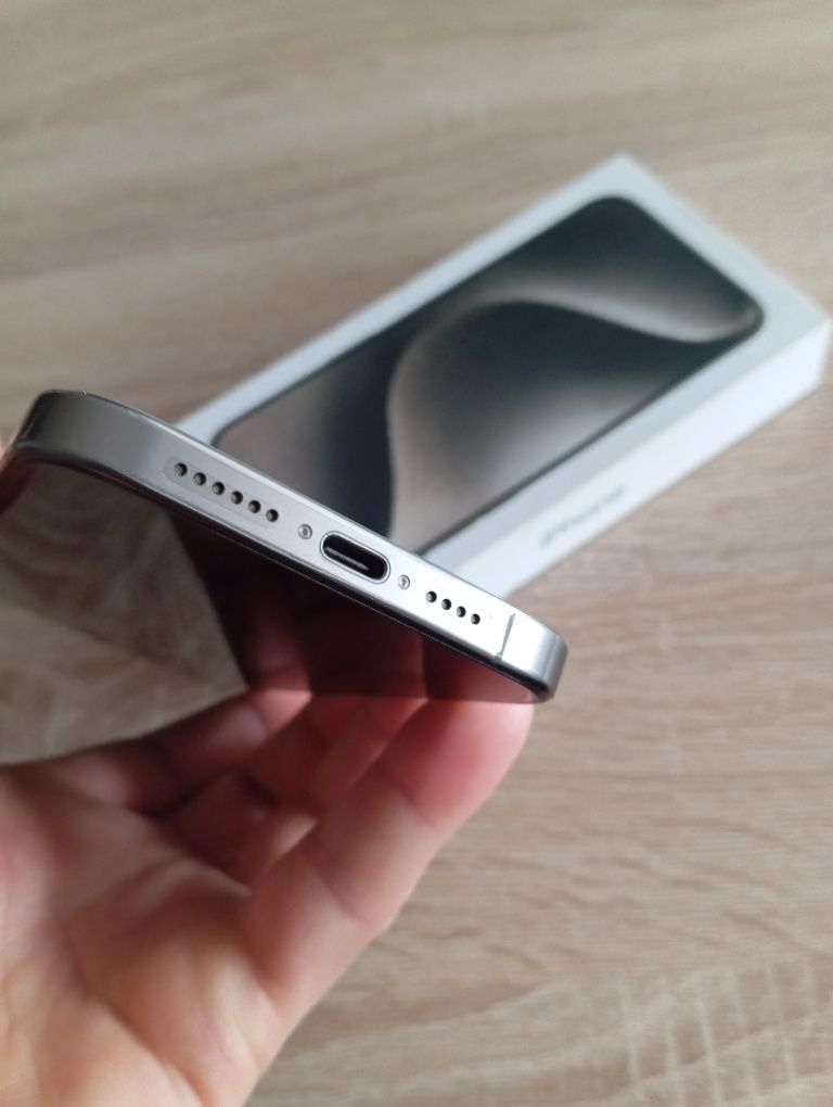 iPhone 15 pro max 256  natural titanium stan idealny