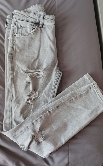 Calças cinza claro da Bershka