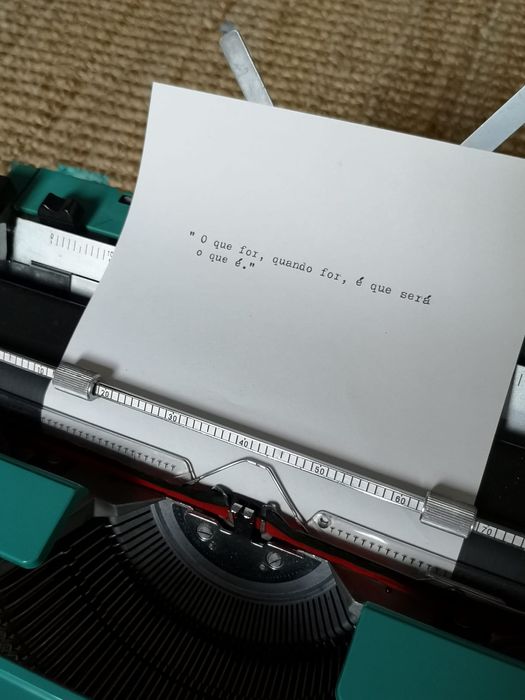 Máquina de escrever Olivetti studio 45