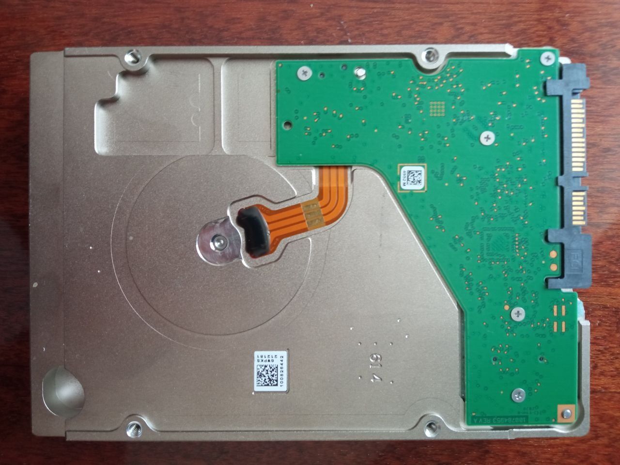 Жорсткий диск 12 TB