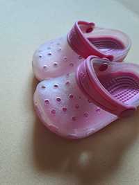 Crocs da chicco como novas