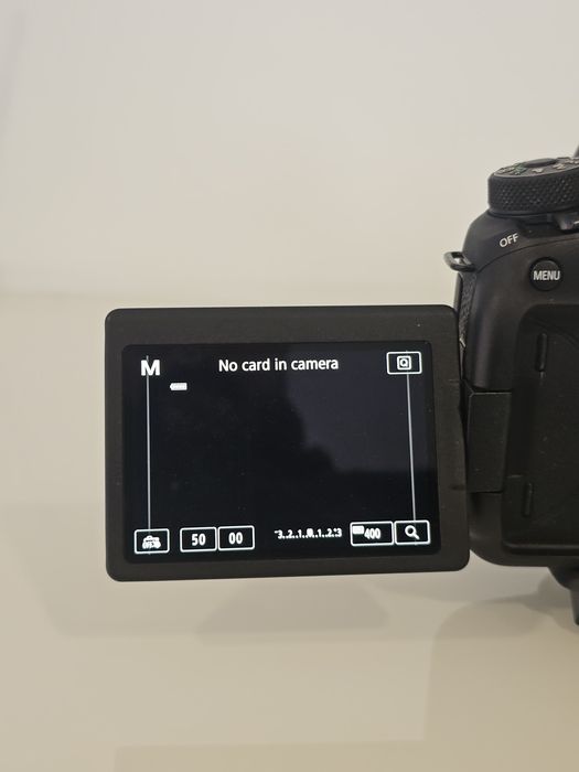 Canon 6d mk2 como 3 baterias e cartão de memória 64gb