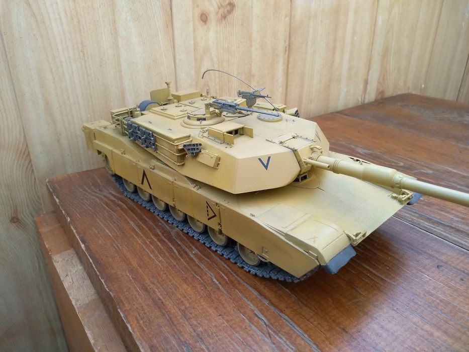 Масштабная модель 1:35 танка Абрамс