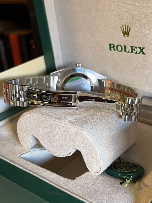 Rolex Oyster Perpetual Datejust Silver/Black