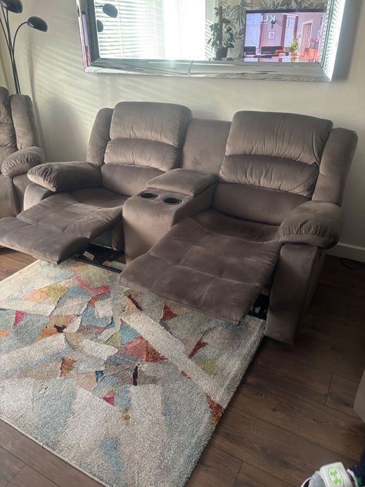 Sofa 2 osobowa z funkcją relaks i barkiem