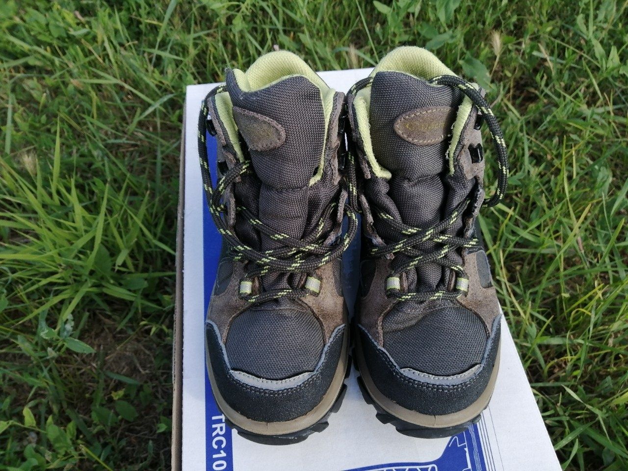 Продам дитячі зимові ботинки на гор тексі Quechea