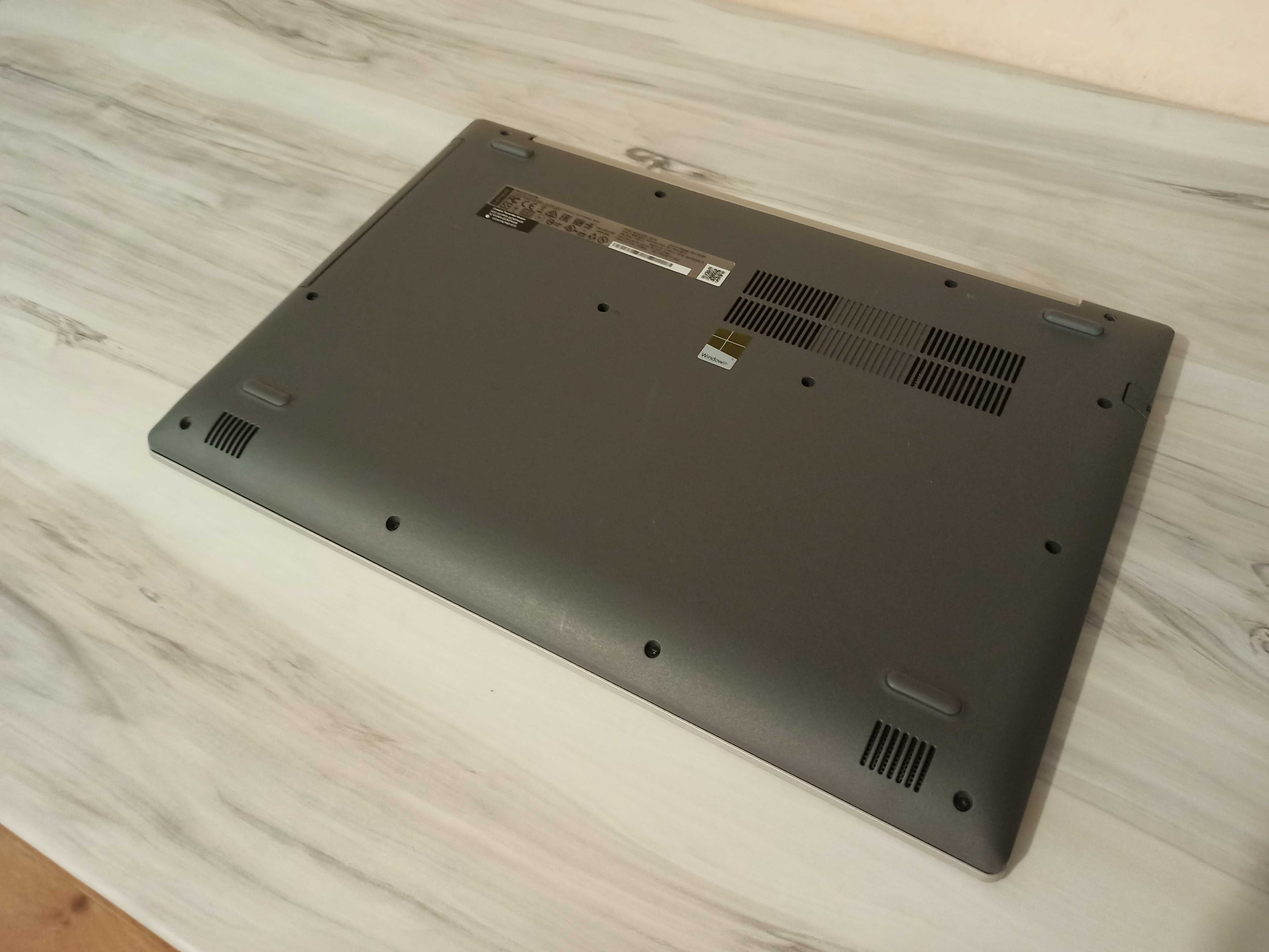 Ноутбук 17,3 Lenovo ideapad стан нового