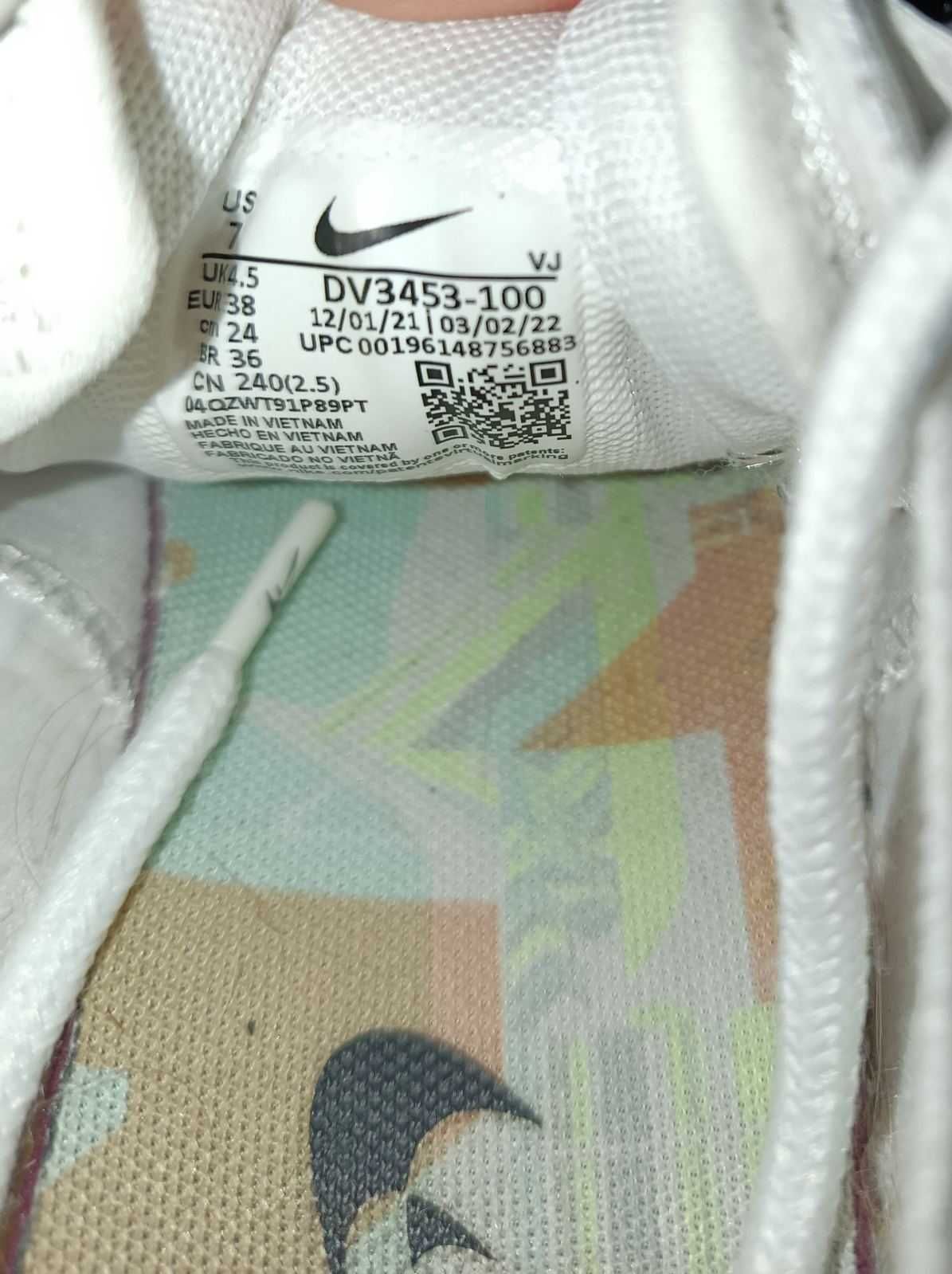 Кросiвки Nike 38 розмiру