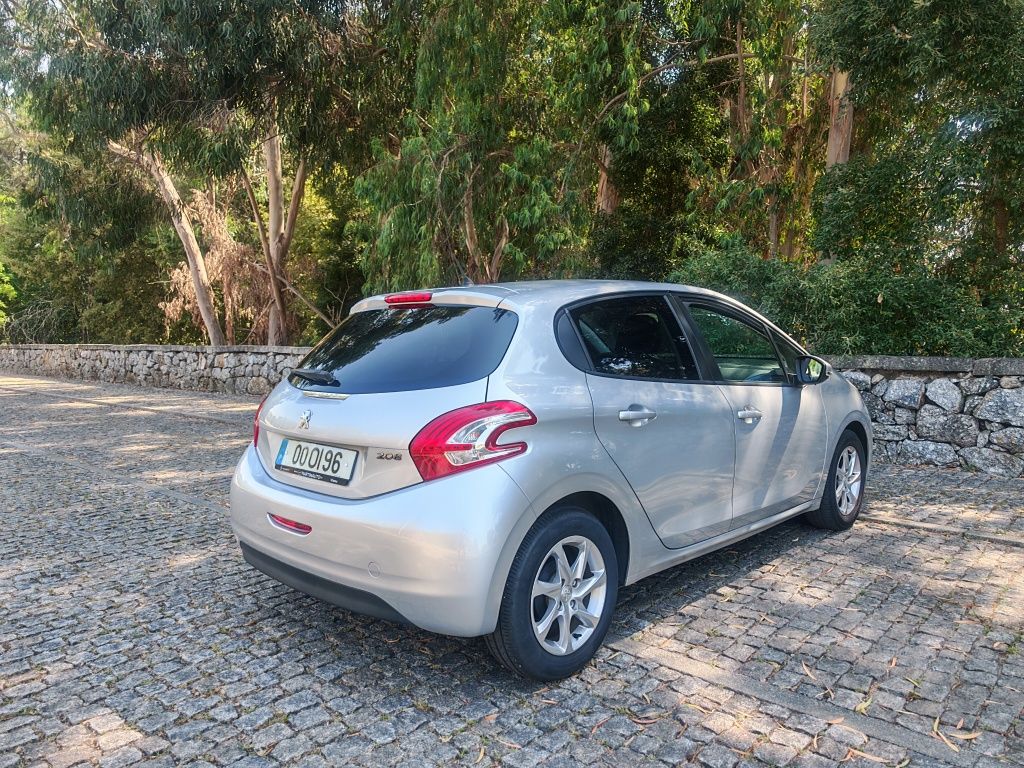 Peugeot 208 1.2 gasolina 81km nacional troco