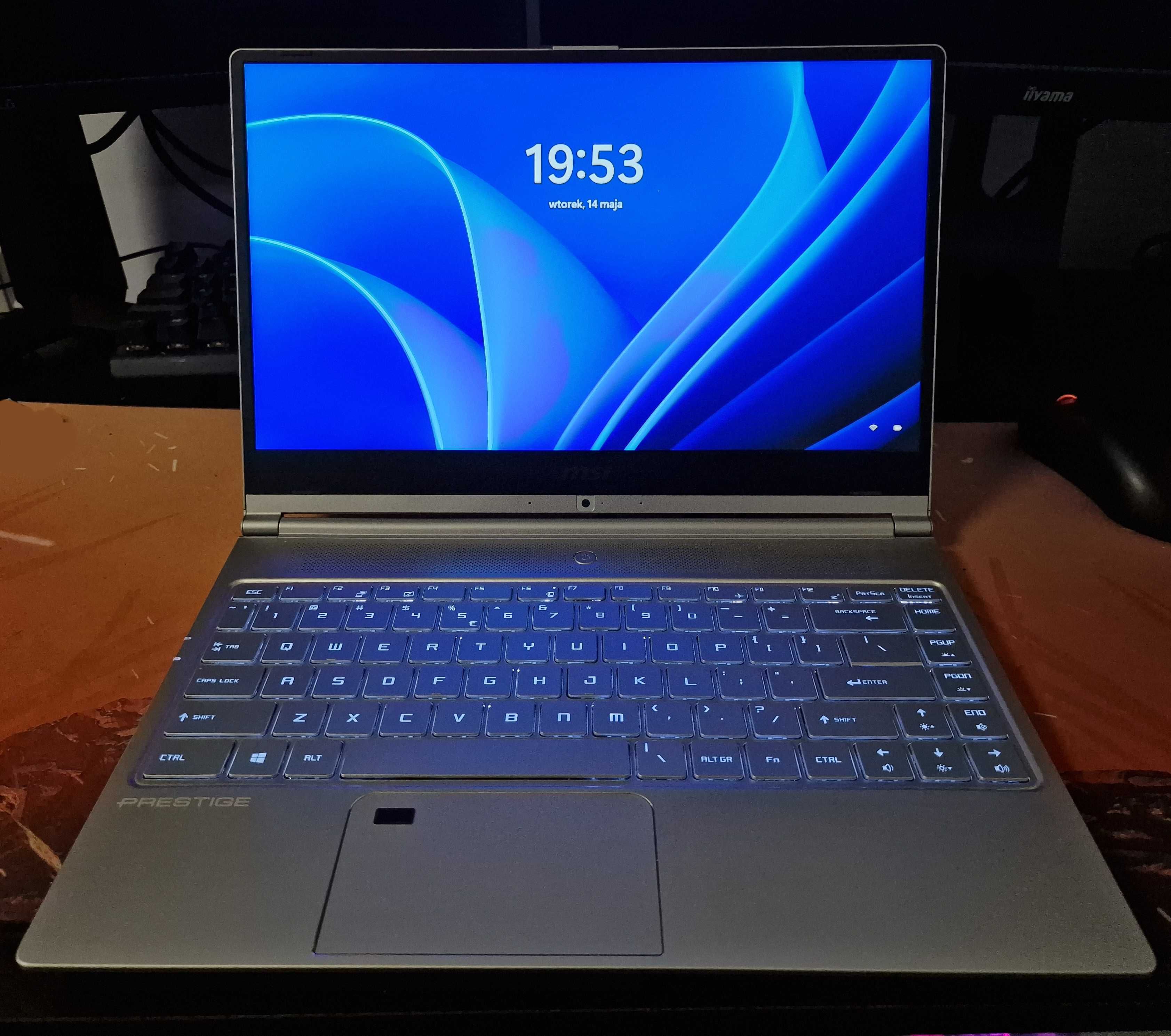 MSI Prestige PS42