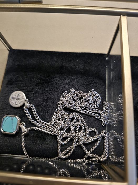 Guarda jóias novo com material