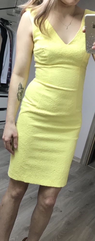 Sukienka mini mohito żółta dopasowana żakardowa xs