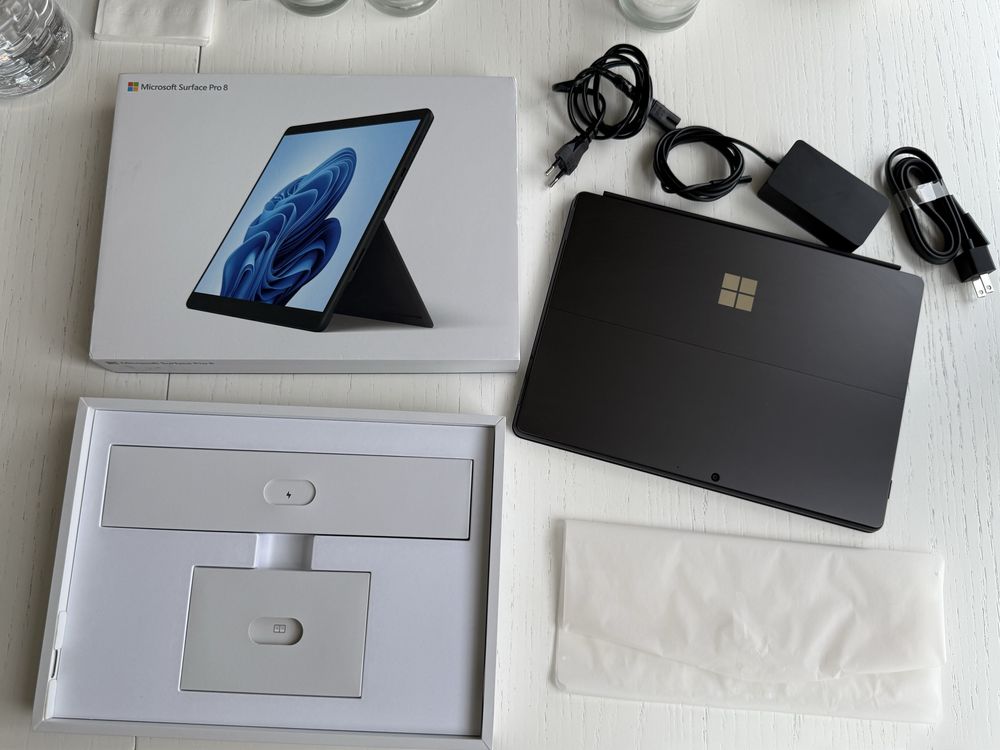 Планшет Microsoft Surface Pro 8 i7 16/256GB Graphite + клавіатура