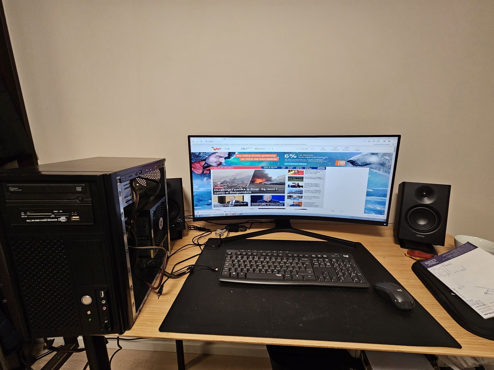 Komputer PC chiftec 600w g860 ssd geforce 8400gs 4gb biuro