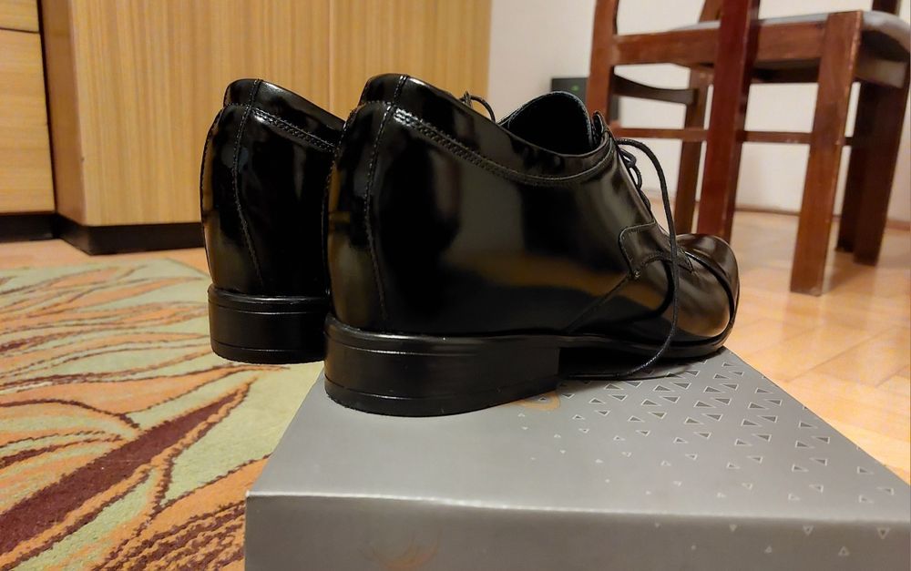 Eleganckie buty podwyższane +6 cm