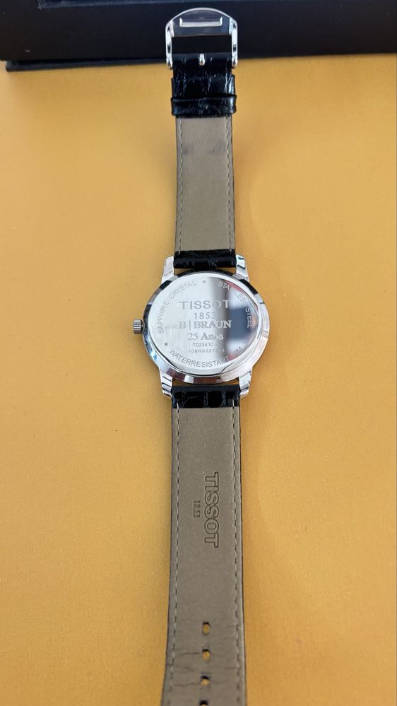 Relogio Tissot com pequena inscrição
