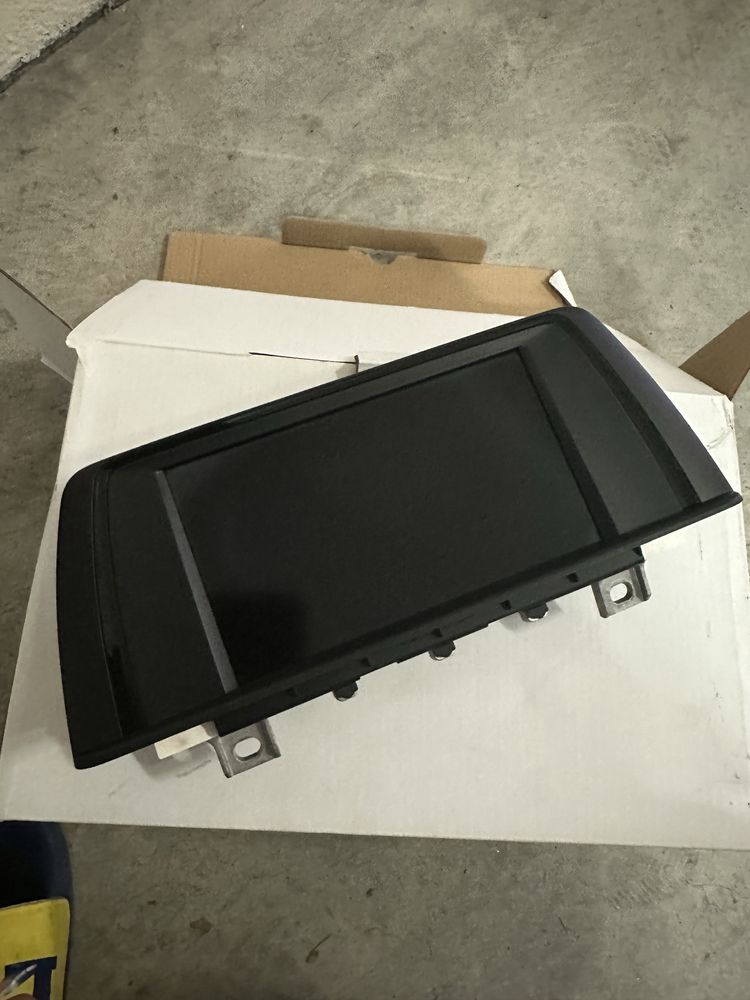 Monitor bmw 6.5”